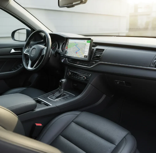 https://cdn.shopify.com/s/files/1/0978/1313/5704/files/Autoradio7_CarPlay-Connectivitesanseffort_HighTech.png?v=1772887592